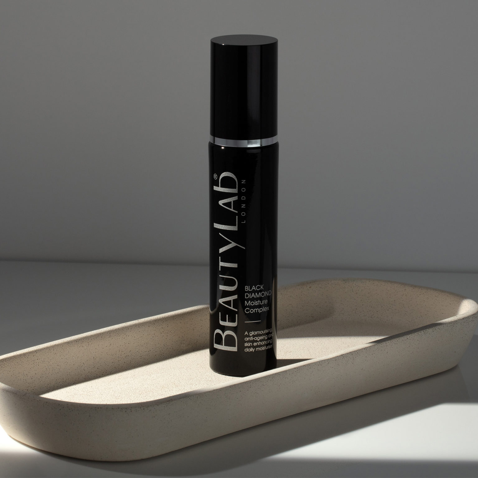 BLACK DIAMOND MOISTURE COMPLEX 50ML