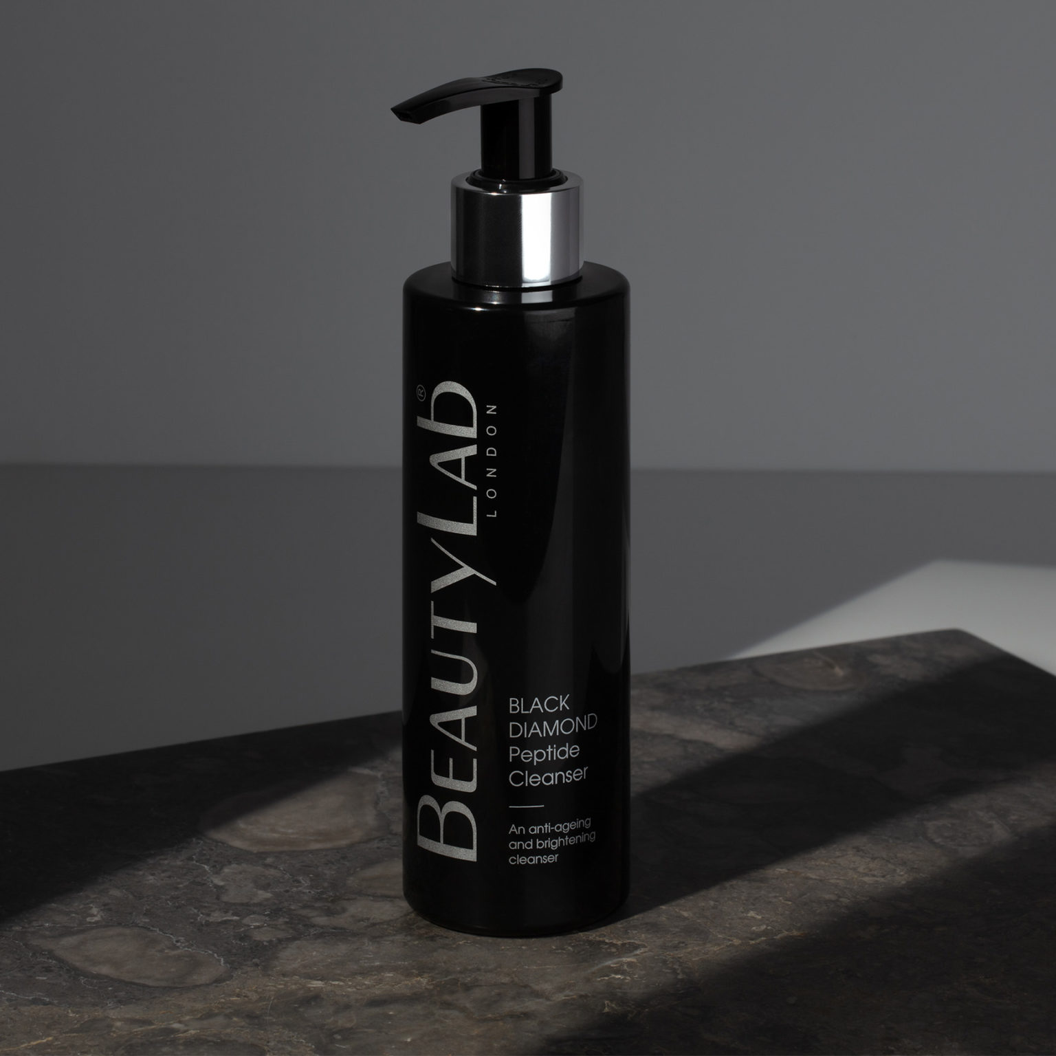 BLACK DIAMOND PEPTIDE CLEANSER 200ML